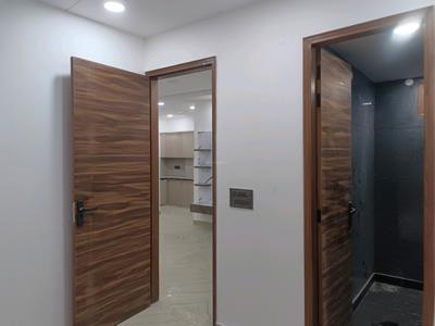 Bedroom Image of 950 Sq.ft 2 BHK Builder Floor for sale in Pitampura New Delhi for Rs. 8000000