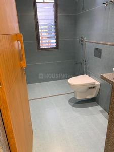 Bathroom Image of 2100 Sq.ft 4 BHK Apartment / Flat for sale in Samanvay West Park, New Alkapuri Vadodara for Rs. 11800000