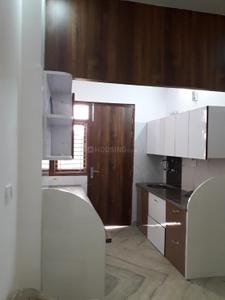 Kitchen Image of 500 Sq.ft 1 BHK Builder Floor for rent in Ramesh Nagar New Delhi for Rs. 18500