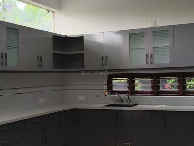 Kitchen Image of 13000 Sq.ft 5 BHK Independent House for sale in Pukkattupady Kochi for Rs. 80000000
