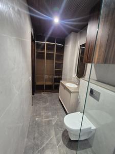 Bathroom Image of 4800 Sq.ft 4.5 BHK Apartment / Flat for rent in Alkapuri Vadodara for Rs. 250000