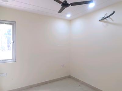 Bedroom Image of 1200 Sq.ft 3 BHK Builder Floor for sale in Pitampura New Delhi for Rs. 13000000