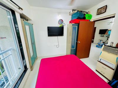 Bedroom Image of 699 Sq.ft 2 BHK Apartment / Flat for rent in Royal Oasis, Malad West Mumbai for Rs. 60000