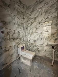 Bathroom Image of 330 Sq.ft 2 BHK Independent House for sale in Dwarka Mor New Delhi for Rs. 4400000