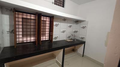 Kitchen Image of 500 Sq.ft 2 BHK Apartment / Flat for rent in Huzur Rewa for Rs. 6000