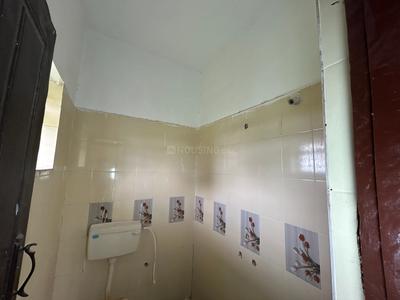 Bathroom Image of 1500 Sq.ft 2 BHK Independent House for rent in Yelwala Mysore for Rs. 18499
