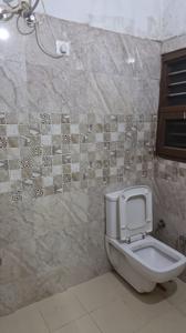 Bathroom Image of 950 Sq.ft 1.5 BHK Apartment / Flat for rent in Ubber Palm Meadows Plot, Bhago Majra Mohali for Rs. 15000