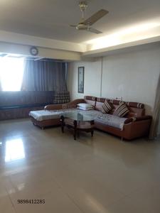 Hall Image of Sharinf flat for working men in Alkapuri, Vadodara