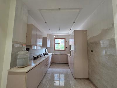 Kitchen Image of 1800 Sq.ft 3 BHK Builder Floor for rent in Sector 37 Faridabad for Rs. 29000