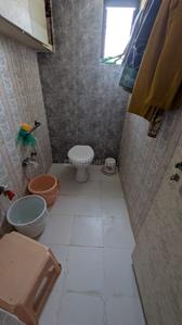 Bathroom Image of 900 Sq.ft 2 BHK Apartment / Flat for sale in Vasna Ahmedabad for Rs. 6100000