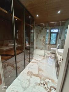 Bathroom Image of 6728 Sq.ft 5 BHK Apartment / Flat for sale in Madhav Oeuvre, Bodakdev Ahmedabad for Rs. 115000000