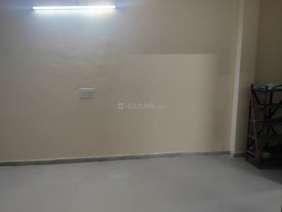 Bedroom Image of 1000 Sq.ft 3 BHK Builder Floor for rent in Preet Vihar New Delhi for Rs. 19000