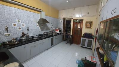 Kitchen Image of 2400 Sq.ft 4 BHK Independent House for rent in Mahalakshmipuram Bengaluru for Rs. 300000