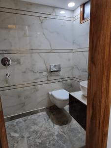 Bathroom Image of 720 Sq.ft 2 BHK Builder Floor for sale in Mukherjee Nagar New Delhi for Rs. 8000000