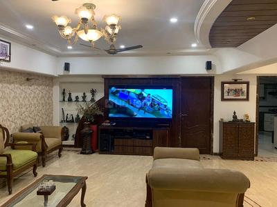 Hall Image of 4000 Sq.ft 4 BHK Independent House for sale in Andheri West Mumbai for Rs. 160000000