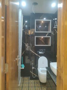 Common Bathroom Image of 2200 Sq.ft 3 BHK Builder Floor for sale in BPTP Pride Floors, Sector 77 Faridabad for Rs. 25500000