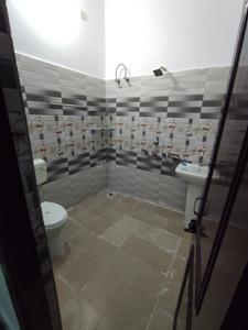 Bathroom Image of 2000 Sq.ft 3 BHK Independent House for rent in Ganga Nagar Meerut for Rs. 20000