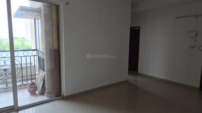 Living Room Image of 1000 Sq.ft 2.5 BHK Apartment / Flat for rent in Prateek Grand City, Siddharth Vihar Ghaziabad for Rs. 24000