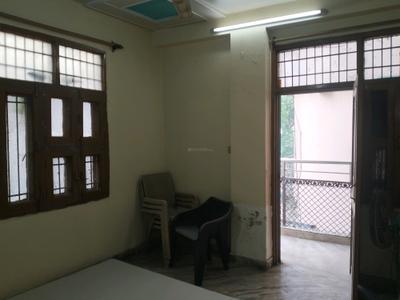 Bedroom Image of 600 Sq.ft 2 BHK Builder Floor for rent in Mayur Vihar Phase 1 New Delhi for Rs. 22000