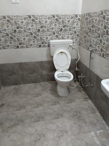Bathroom Image of 1600 Sq.ft 2 BHK Apartment / Flat for rent in Sarai Shekh Lucknow for Rs. 14000