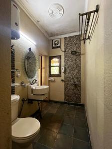 Image of 1950 Sq.ft 3 BHK Apartment / Flat for rent in DDA Sector B Pocket 9, Vasant Kunj, New Delhi for Rs. 87000