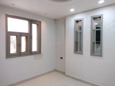 Bedroom Image of 1101 Sq.ft 3 BHK Apartment / Flat for rent in Mahavir Enclave New Delhi for Rs. 23000