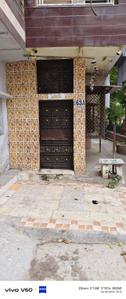 Image of 1018 Sq.ft 2 BHK Apartment / Flat for rent in  RWA Dilshad Colony Block E Markets WA, Dilshad Garden, New Delhi for Rs. 18000
