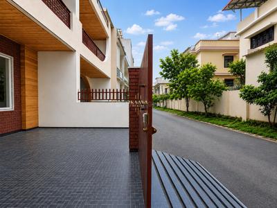 Balcony Image of 2000 Sq.ft 3 BHK Independent House for sale in Sahastradhara Road Dehradun for Rs. 23000000