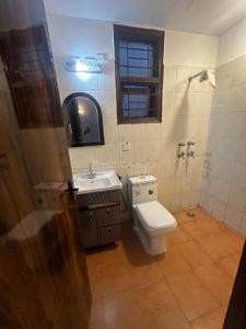 Bathroom Image of 1350 Sq.ft 2 BHK Builder Floor for sale in Sector 57 Gurgaon for Rs. 14000000