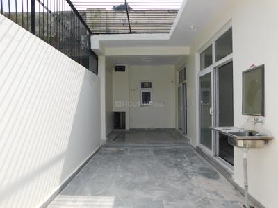 Balcony Image of 2000 Sq.ft 2.5 BHK Independent House for rent in Omicron II Greater Noida for Rs. 27000