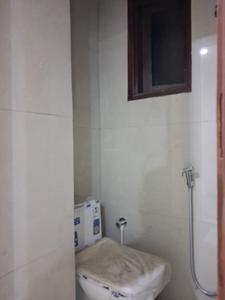 Common Bathroom Image of 625 Sq.ft 1 BHK Apartment / Flat for sale in GCM Gomati Apartment, Sector 49 Noida for Rs. 2900000
