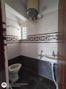 Bathroom Image of 1500 Sq.ft 2 BHK Builder Floor for rent in HSR Layout Bengaluru for Rs. 30000