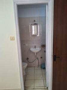 Bathroom Image of 900 Sq.ft 2 BHK Apartment / Flat for rent in Oxford Elegance, Wanowrie Pune for Rs. 23000