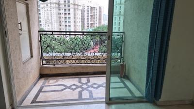 Balcony Image of 1760 Sq.ft 3 BHK Apartment / Flat for sale in Hiranandani Meadows, Thane West Thane for Rs. 39000000