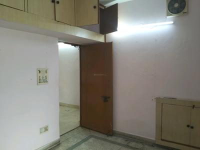 Bedroom Image of 1100 Sq.ft 3 BHK Apartment / Flat for sale in Vikaspuri New Delhi for Rs. 16500000