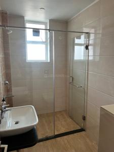 Bathroom Image of 1400 Sq.ft 3 BHK Apartment / Flat for sale in K L Poonam Apartments Phase 2, Lukarganj Allahabad for Rs. 19000000