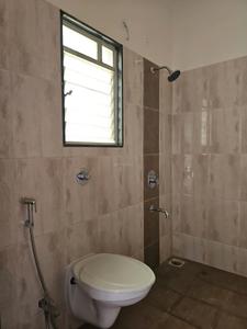Common Bathroom Image of 650 Sq.ft 1.5 BHK Apartment / Flat for rent in VTP Purvanchal, Kesnand Pune for Rs. 16000