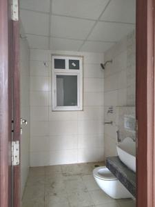 ACE Parkway Attached Bathroom with Bedroom One 3