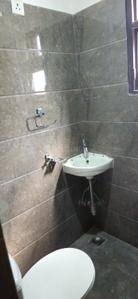 Bathroom Image of 720 Sq.ft 2 BHK Builder Floor for rent in Palam Vihar Extension Gurgaon for Rs. 18000