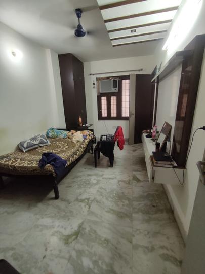 Shalimar Bagh Bedroom 1