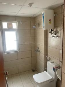 Bathroom Image of 1285 Sq.ft 3 BHK Apartment / Flat for rent in Phase 2 Noida for Rs. 23000