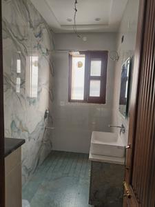 Bathroom Image of 1800 Sq.ft 2 BHK Independent House for rent in Panchkula Extension Panchkula for Rs. 25000