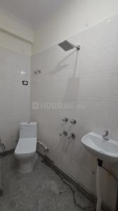 Bathroom Image of 450 Sq.ft 1 BHK Builder Floor for rent in Patparganj New Delhi for Rs. 14000