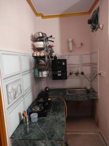 Kitchen Image of 401 Sq.ft 1.5 BHK Builder Floor for sale in Mayur Vihar Phase 3 New Delhi for Rs. 1800000