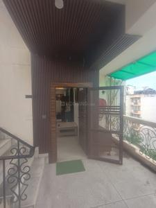 Balcony Image of 1100 Sq.ft 2.5 BHK Apartment / Flat for sale in Patparganj New Delhi for Rs. 15400000