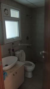 Bathroom Image of 650 Sq.ft 1 BHK Apartment / Flat for rent in Bhartiya Nikoo Homes Phase 2, Thanisandra Bengaluru for Rs. 27000