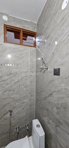 Bathroom Image of 1400 Sq.ft 4 BHK Apartment / Flat for rent in Sector 13 Gurgaon for Rs. 28000