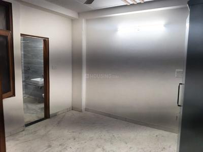 Bedroom Image of 2925 Sq.ft 4 BHK Builder Floor for rent in Mukherjee Nagar New Delhi for Rs. 95000