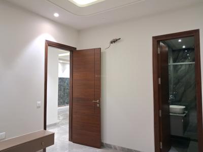 Bedroom Image of 1800 Sq.ft 3 BHK Builder Floor for sale in Paschim Vihar New Delhi for Rs. 36000000