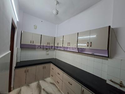 Kitchen Image of 2200 Sq.ft 3 BHK Apartment / Flat for rent in Uday Park New Delhi for Rs. 95000